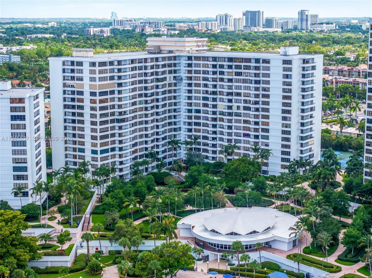 600 Three Islands Blvd , Unit 212, Hallandale Beach, FL 33009 Photo