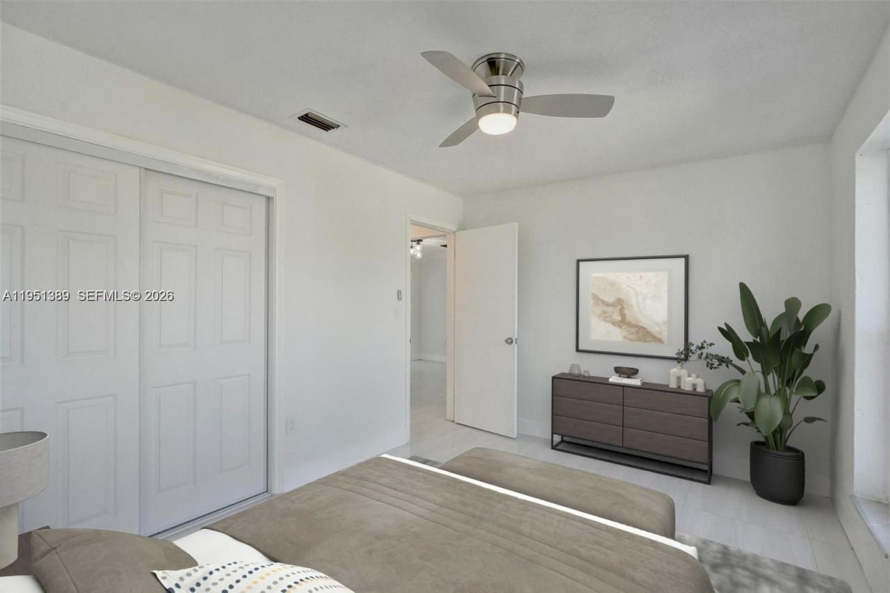 8436 Southampton Dr, Miramar, FL 33025 Photo