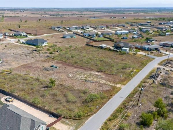 175 El Dorado DR, Kyle, TX 78640