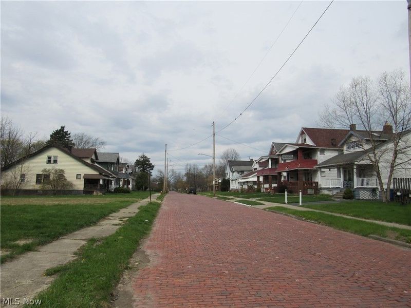 12212 Craven Avenue, Cleveland, OH 44105 Photo 4