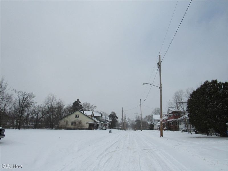 12212 Craven Avenue, Cleveland, OH 44105 Photo 5
