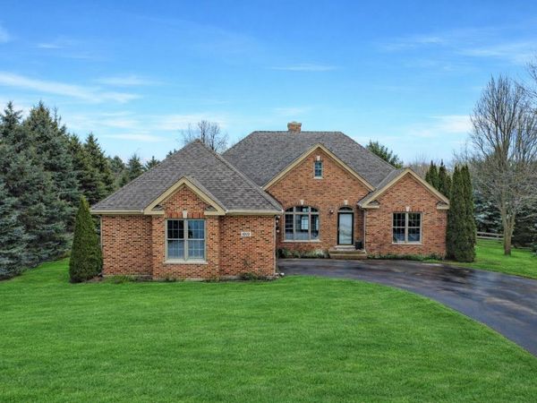 8975 371st Ave, Randall, WI 53181