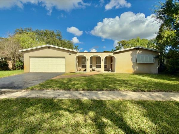 9061 SW 54th Street, Cooper City, FL 33328