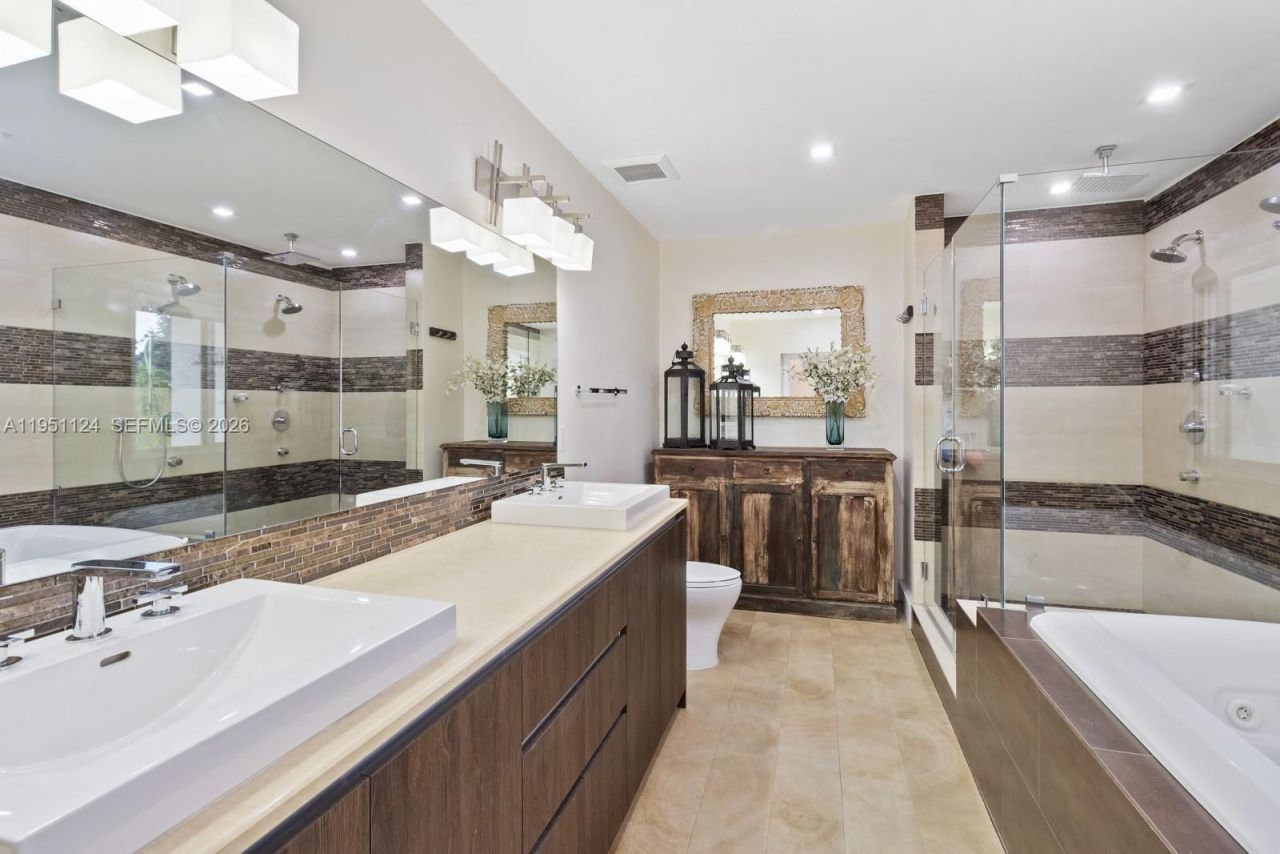 5601 Maggiore St, Coral Gables, FL 33146 Photo