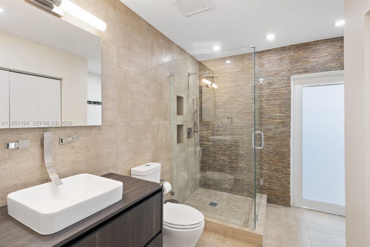 5601 Maggiore St, Coral Gables, FL 33146 Photo