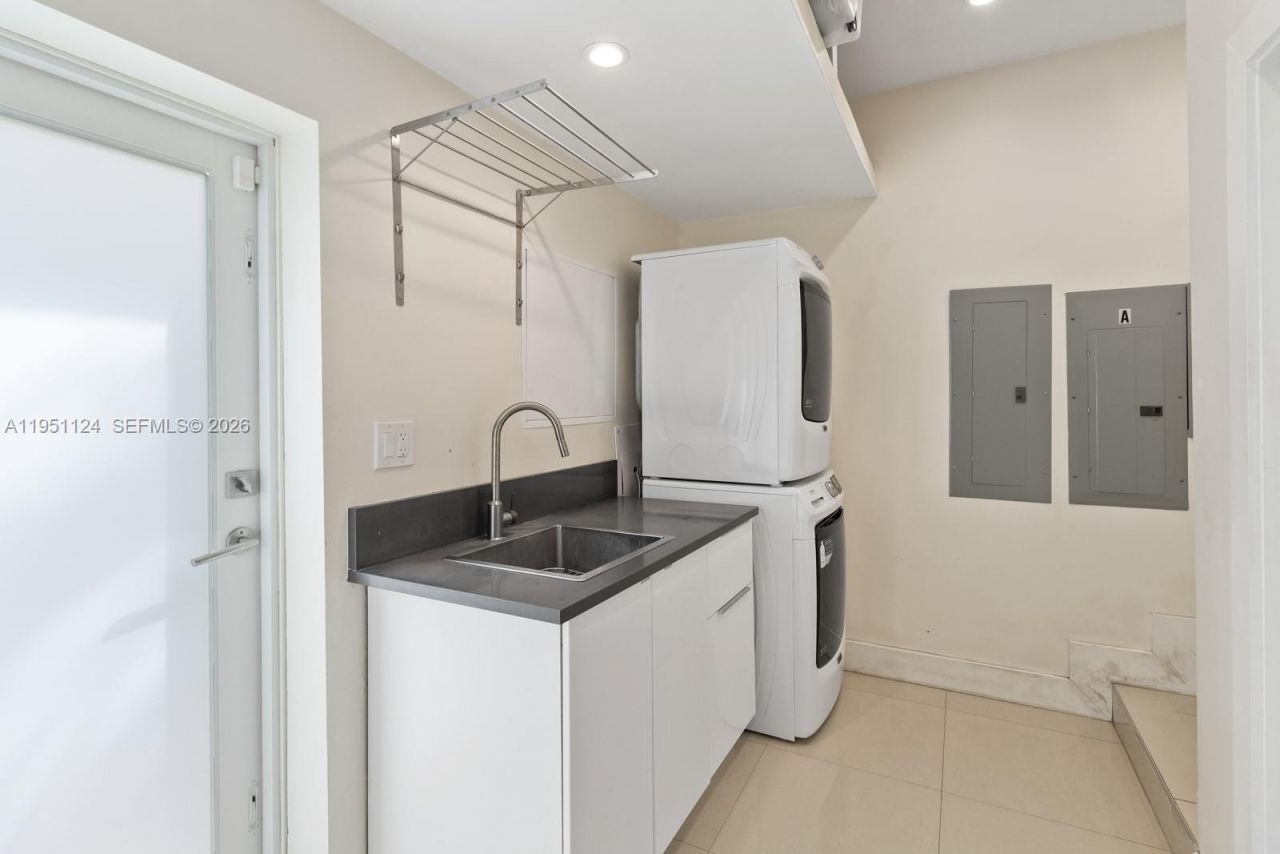 5601 Maggiore St, Coral Gables, FL 33146 Photo