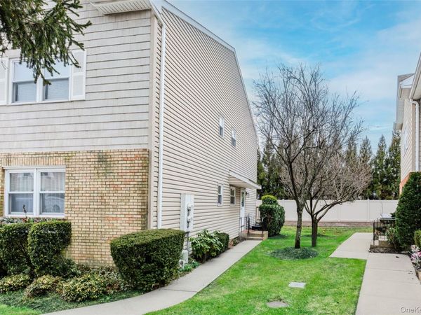 1425 Jerusalem Ave. , Unit 7, North Merrick, NY 11565