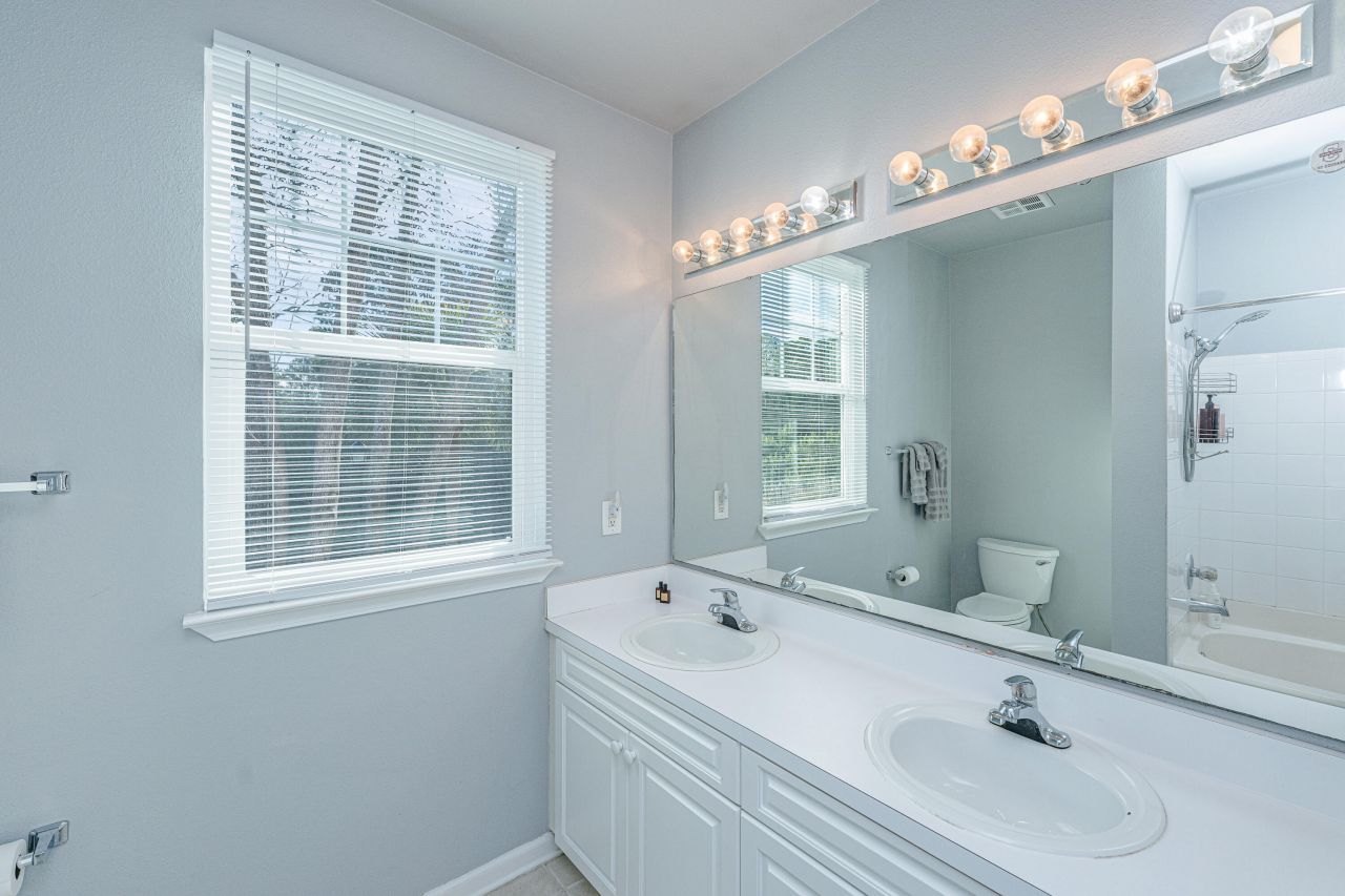 2126 Telfair Way Photo 26