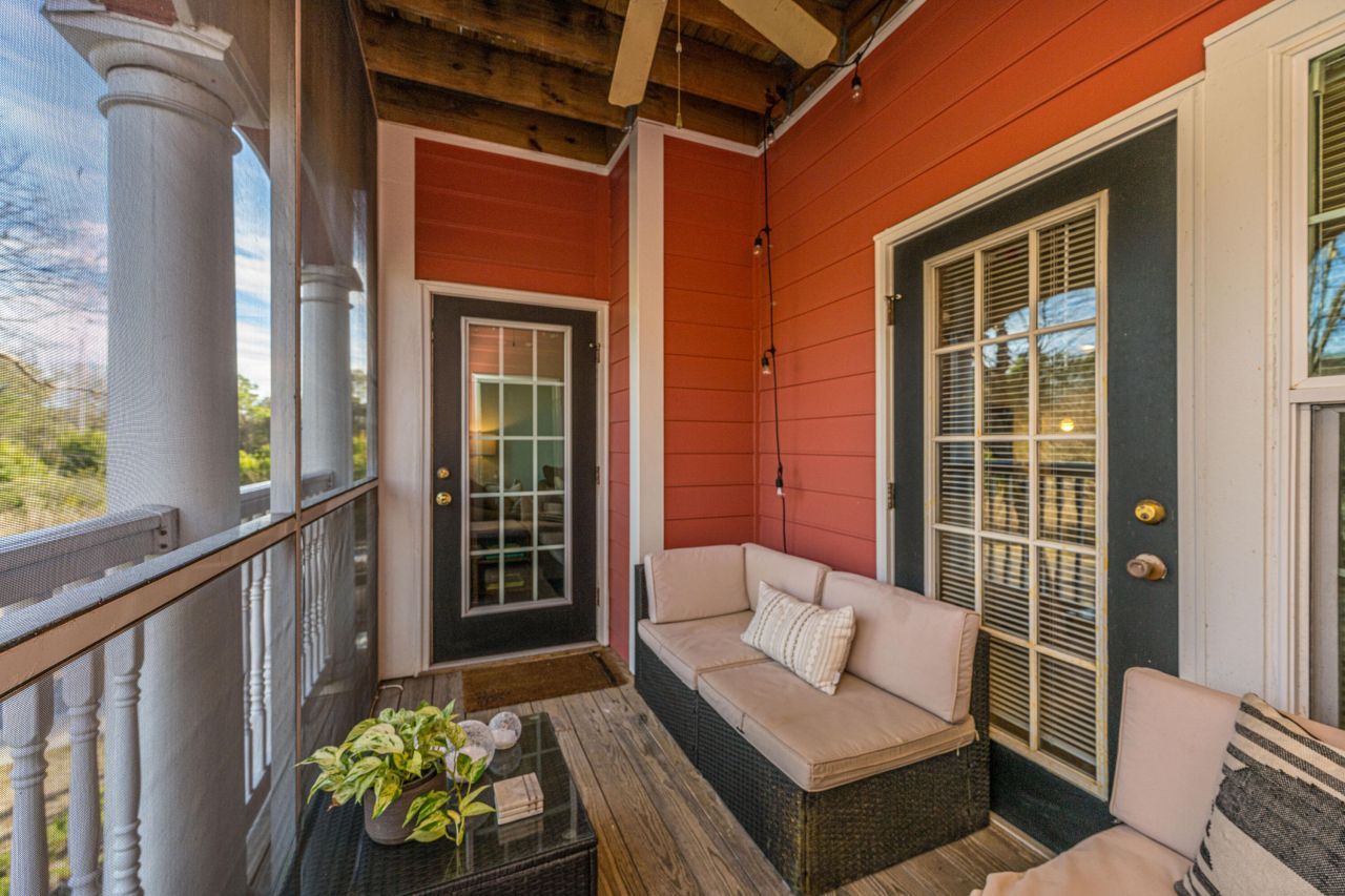 2126 Telfair Way Photo 32