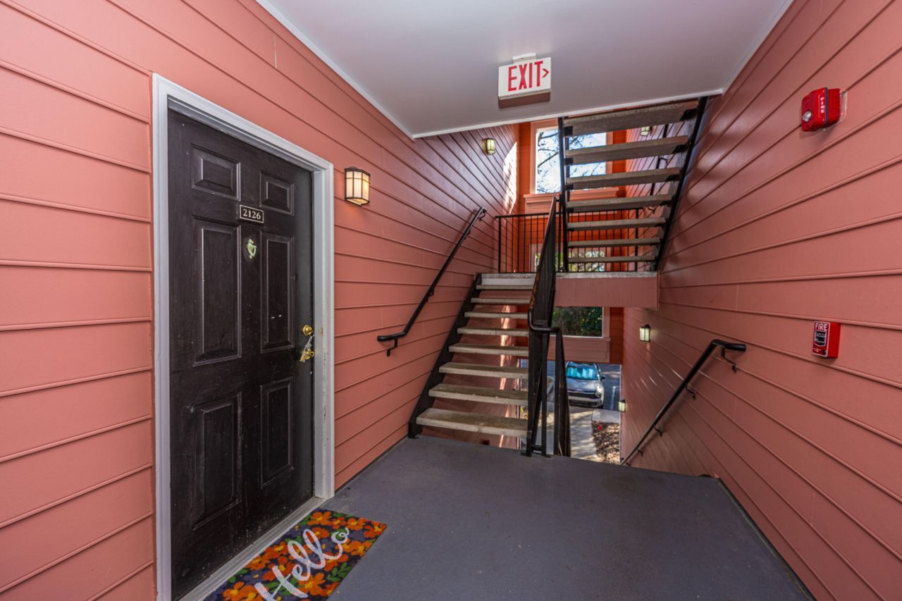 2126 Telfair Way Photo 35