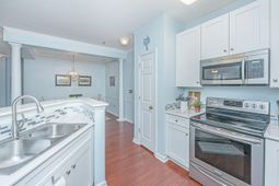 2126 Telfair Way photo 4