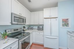 2126 Telfair Way photo 4