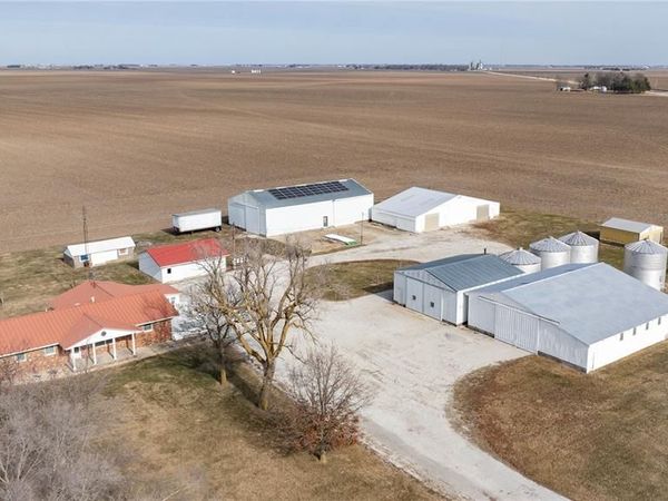 7067 Oak Avenue, Raymond, IL 62560