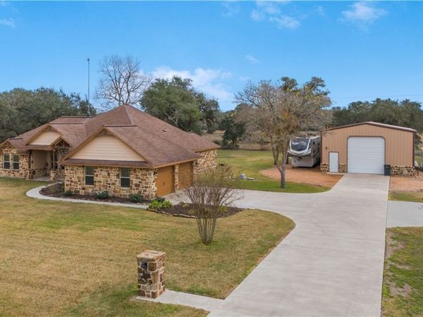 759 Richter Road, Inez, TX 77968