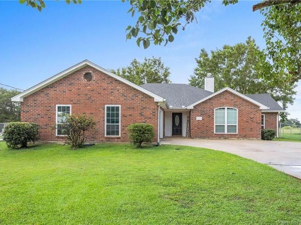 2231 W Dave Dugas Road W, Sulphur, LA 70665