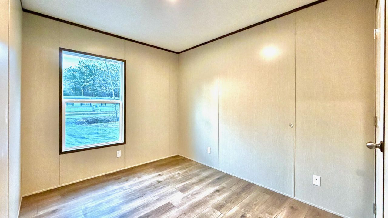 1036 Merell Avenue Photo 17