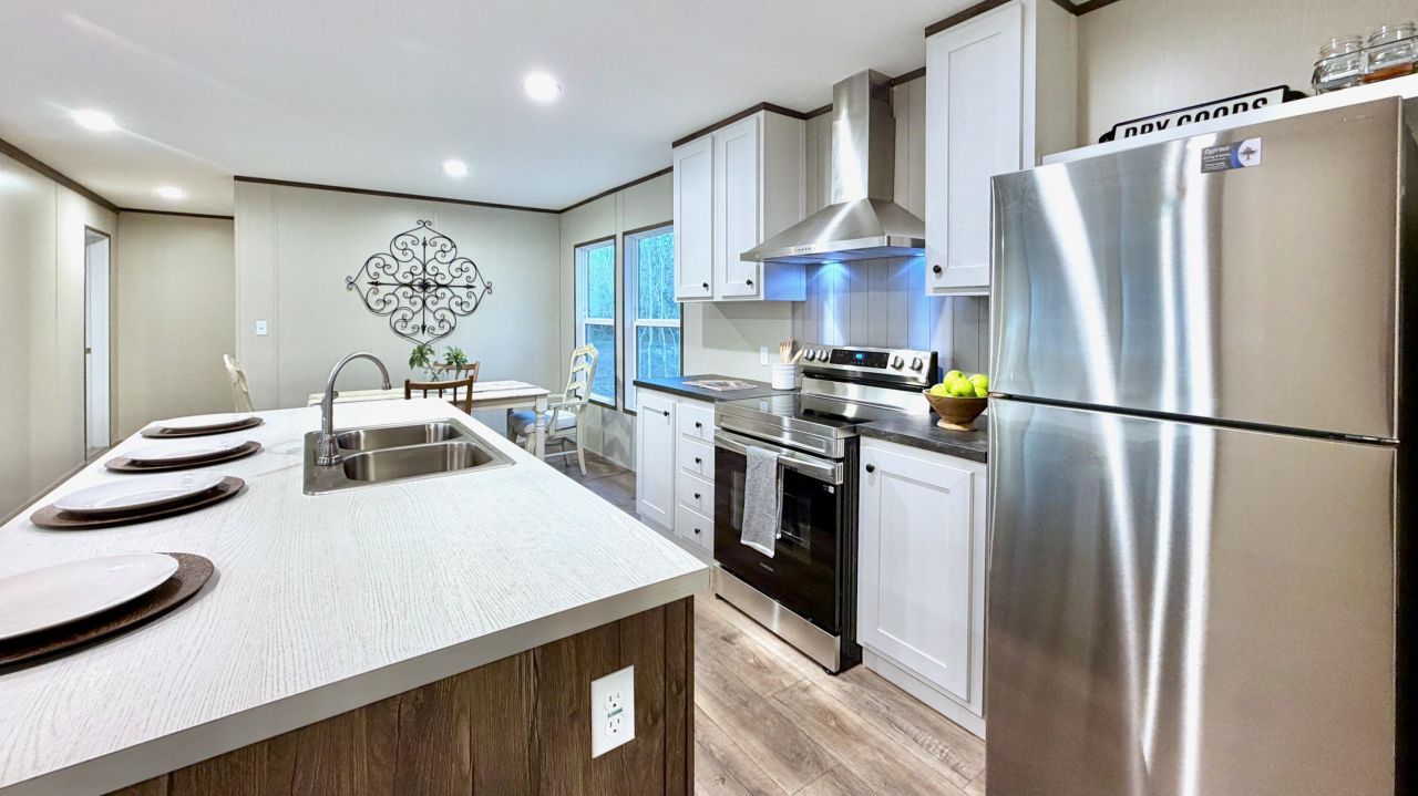 1036 Merell Avenue Photo 6