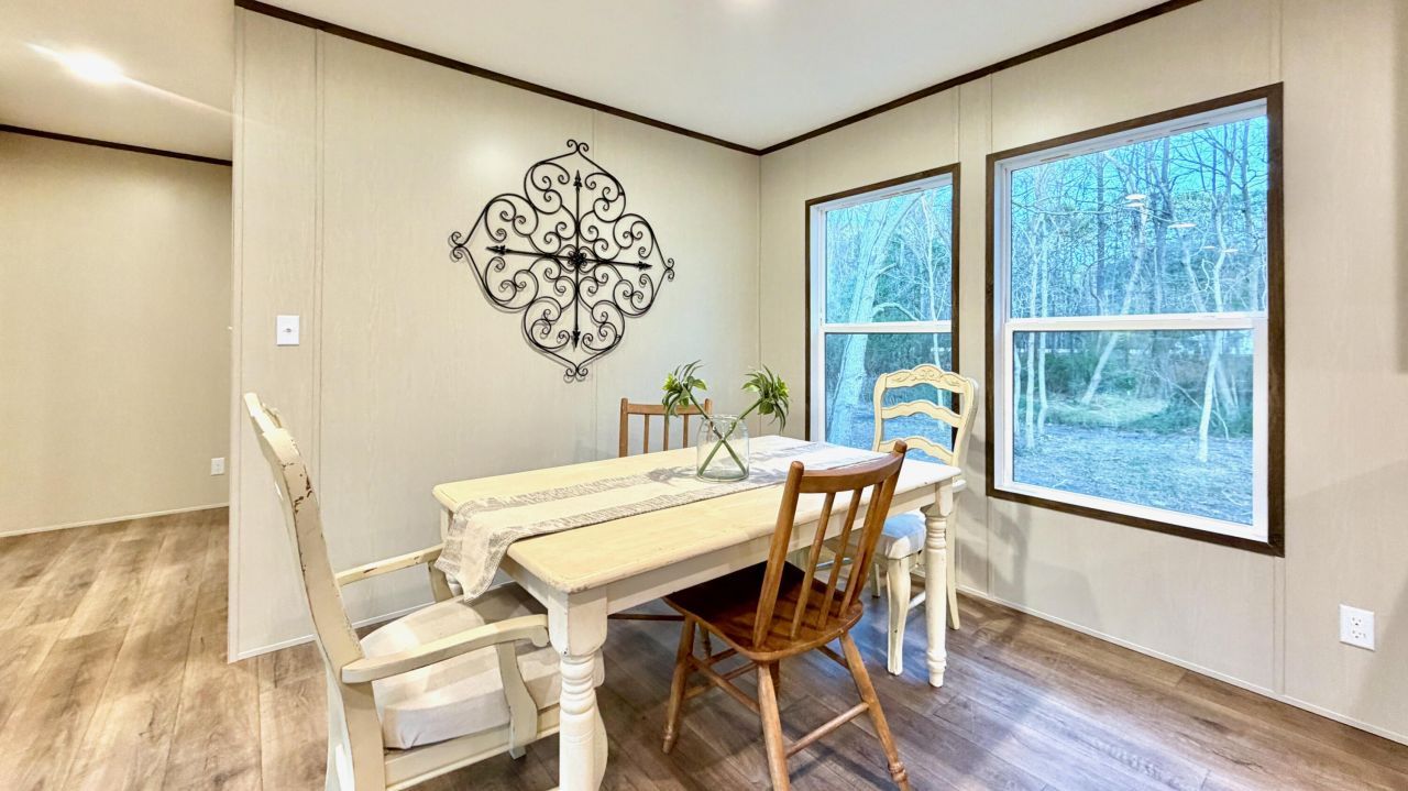 1036 Merell Avenue Photo 7