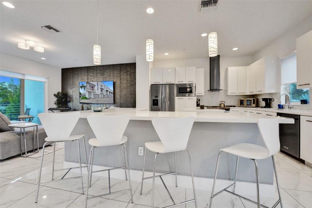 1371 N Ocean Boulevard, Pompano Beach, FL 33062 Photo