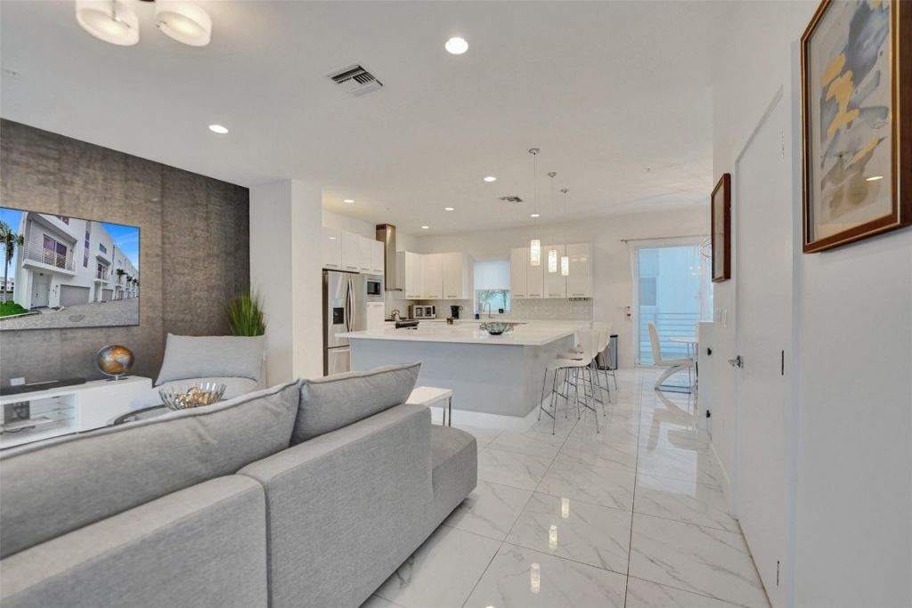 1371 N Ocean Boulevard, Pompano Beach, FL 33062 Photo