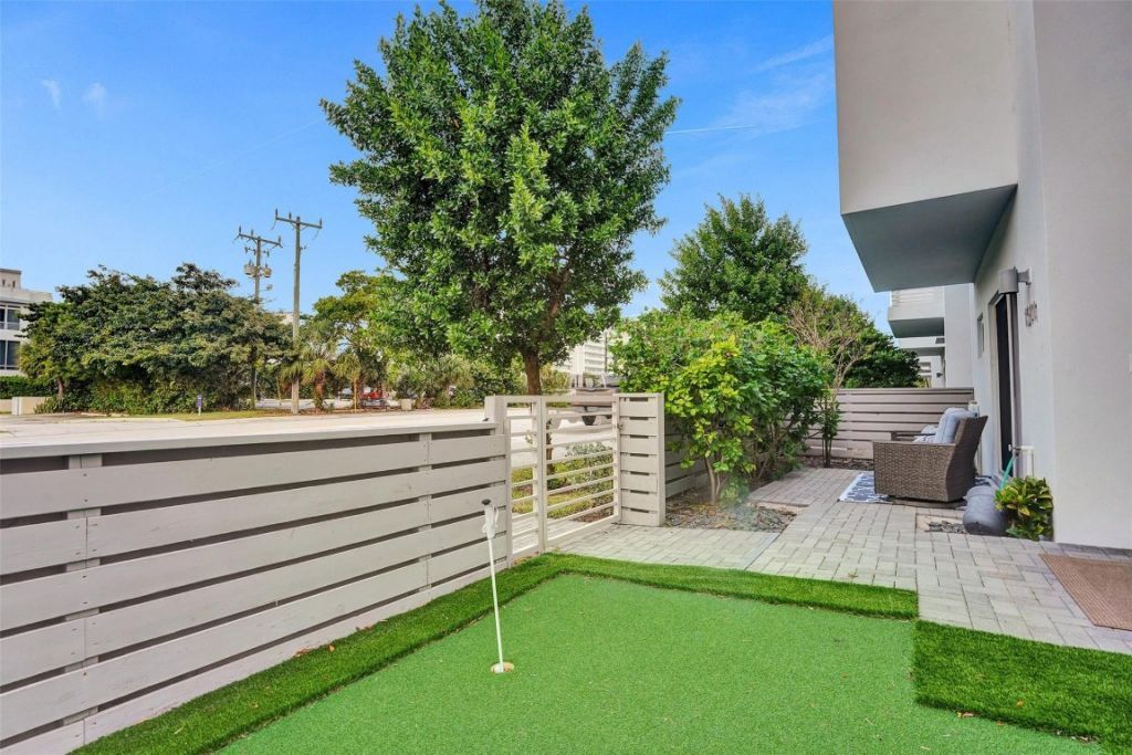 1371 N Ocean Boulevard, Pompano Beach, FL 33062 Photo