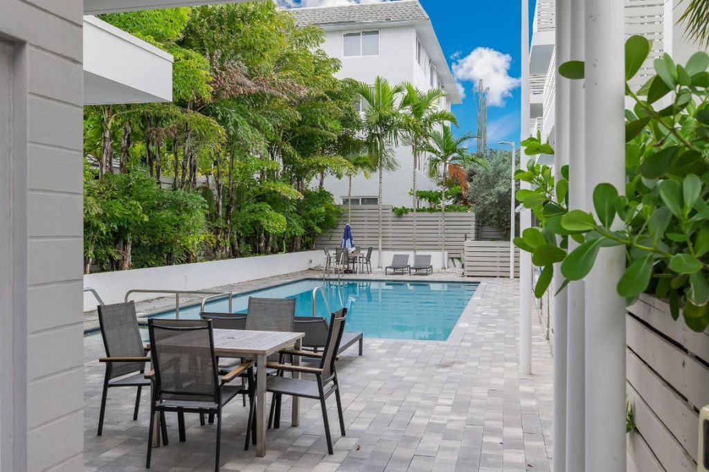 1371 N Ocean Boulevard, Pompano Beach, FL 33062 Photo