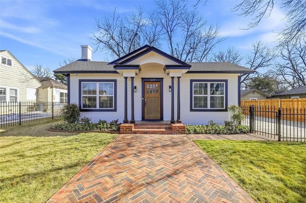 107 Sunset Drive, Cleburne, TX 76033 Main Photo