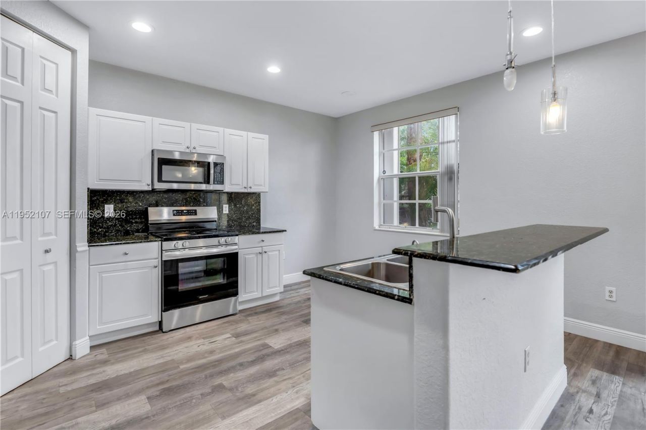 2540 SW 85th Ter, Unit 101, Miramar, FL 33025 Photo