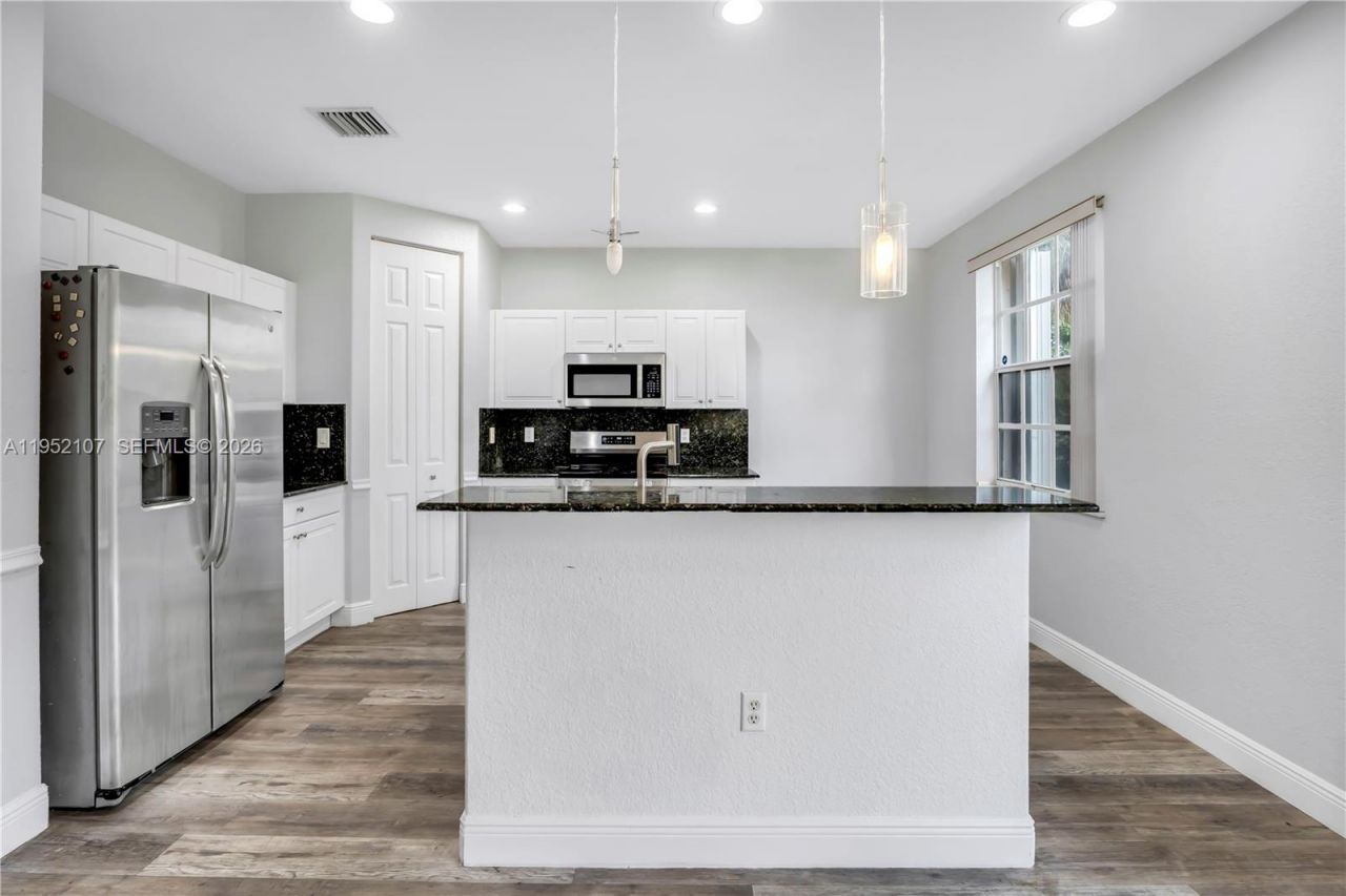 2540 SW 85th Ter, Unit 101, Miramar, FL 33025 Photo