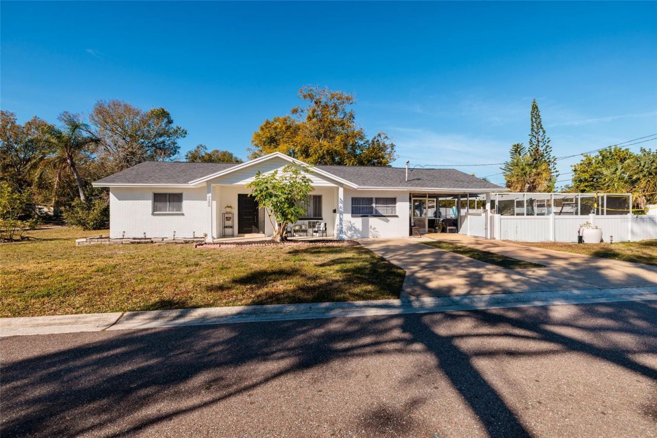 7200 7th Street N, Saint Petersburg, FL 33702 Main Photo