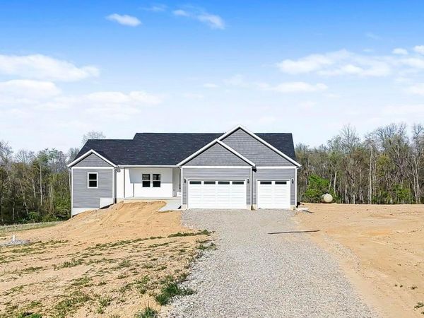 725 Trapp Lane, Hopewell, OH 43746