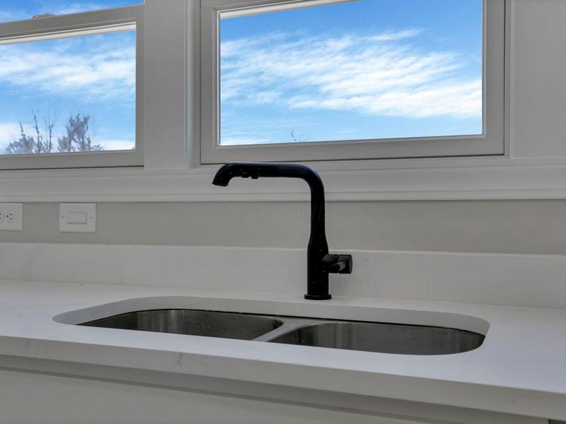 725 Trapp Lane, Hopewell, OH 43746 Photo 17