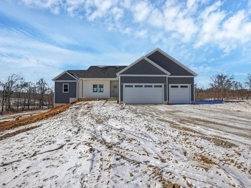 725 Trapp Lane, Hopewell, OH 43746 Photo 2