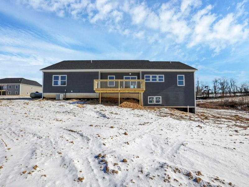 725 Trapp Lane, Hopewell, OH 43746 Photo 5