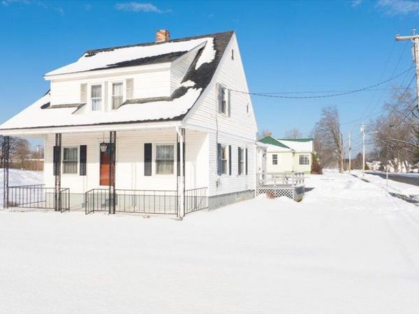 22 Jewett Street, Skowhegan, ME 04976