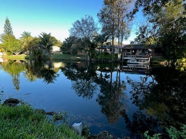 9199 SW 49th Pl, Cooper City, FL 33328