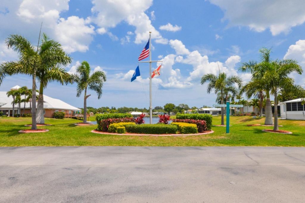 522 Hemingway Terrace, Fort Pierce, FL 34982 Photo