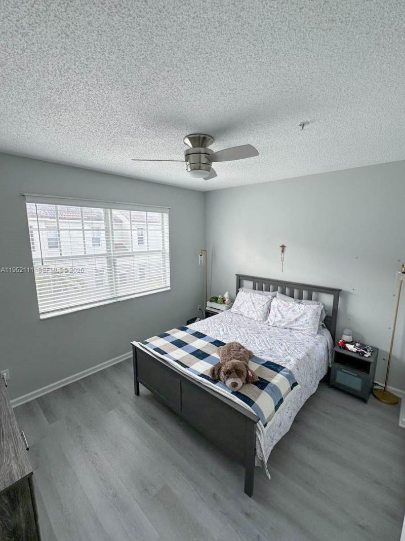 5840 W Sample Rd, Unit 305, Coral Springs, FL 33067 Photo