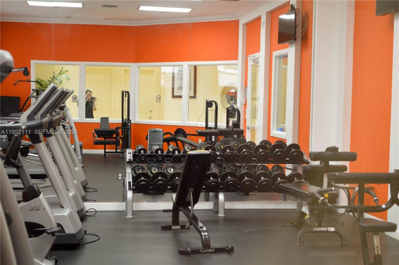 5840 W Sample Rd, Unit 305, Coral Springs, FL 33067 Photo