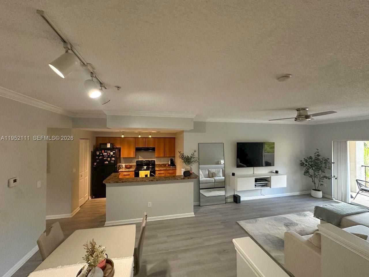 5840 W Sample Rd, Unit 305, Coral Springs, FL 33067 Photo