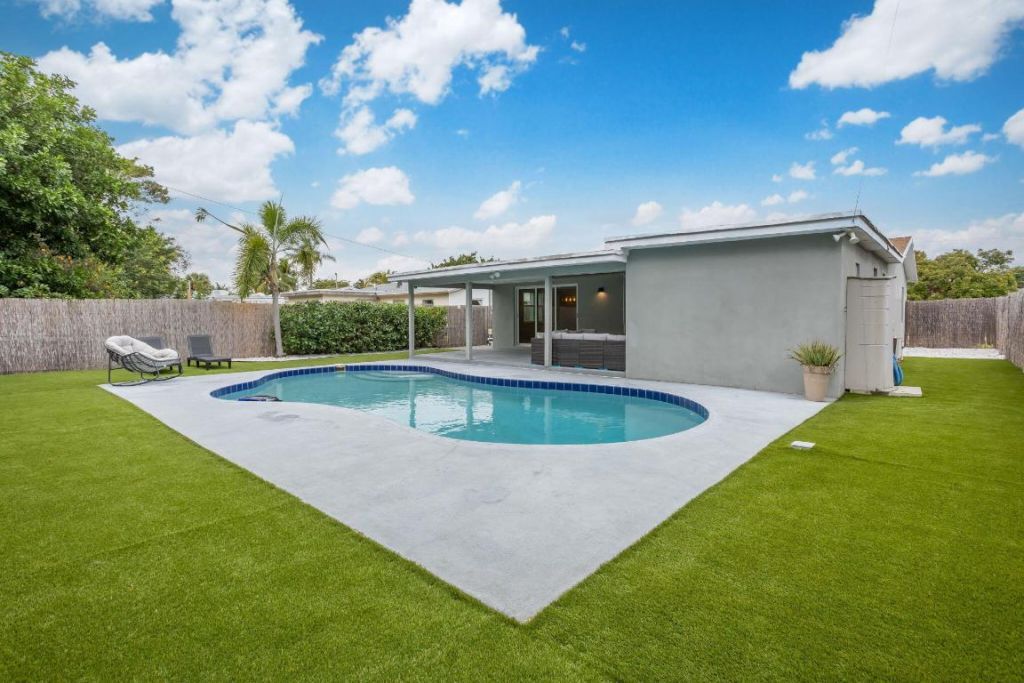 124 SW 11th Avenue, Boynton Beach, FL 33435 Photo