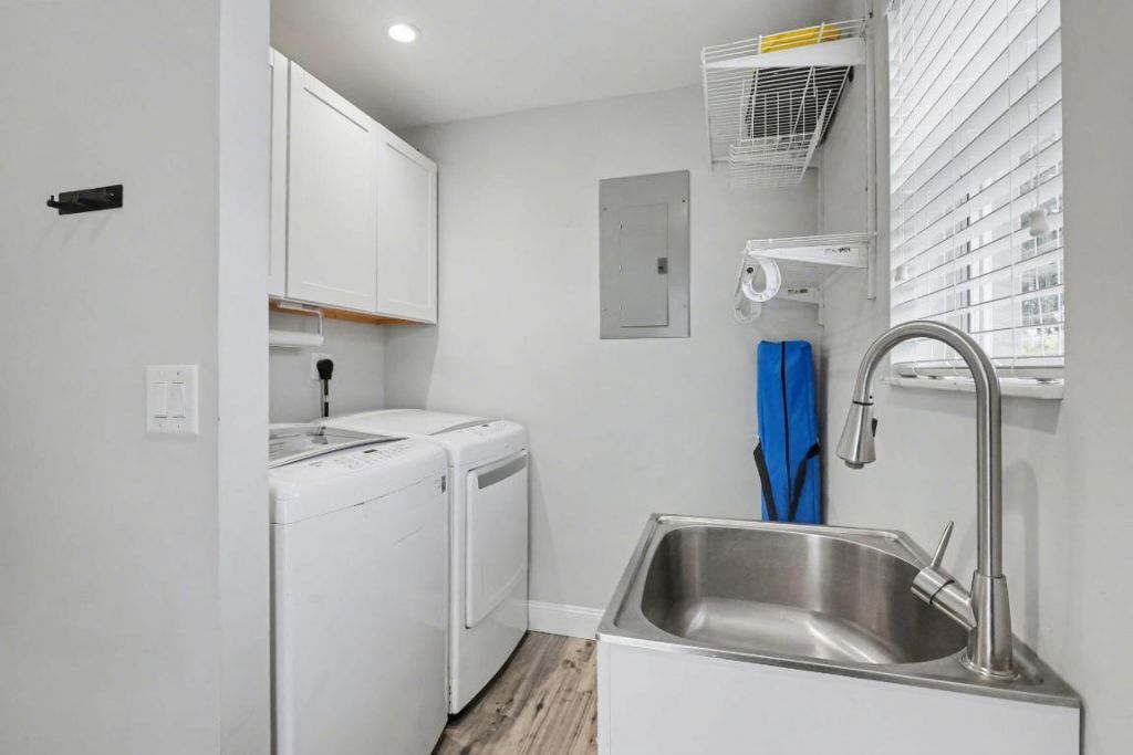 124 SW 11th Avenue, Boynton Beach, FL 33435 Photo