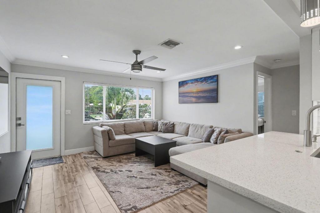 124 SW 11th Avenue, Boynton Beach, FL 33435 Photo