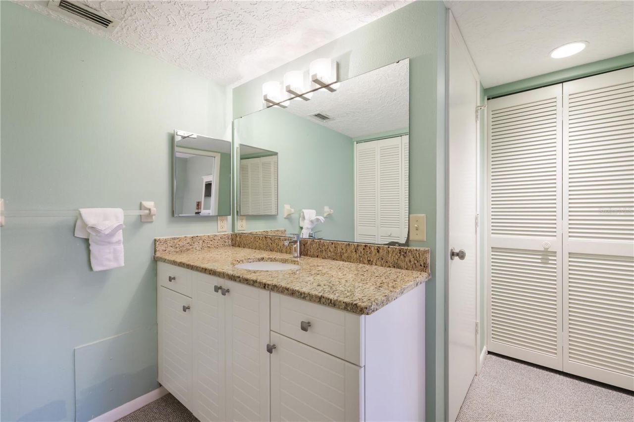 6006 Gulf Drive, Unit 214, Holmes Beach, FL 34217 Photo