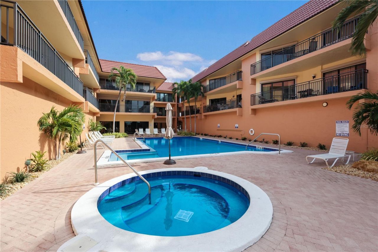 6006 Gulf Drive, Unit 214, Holmes Beach, FL 34217 Photo