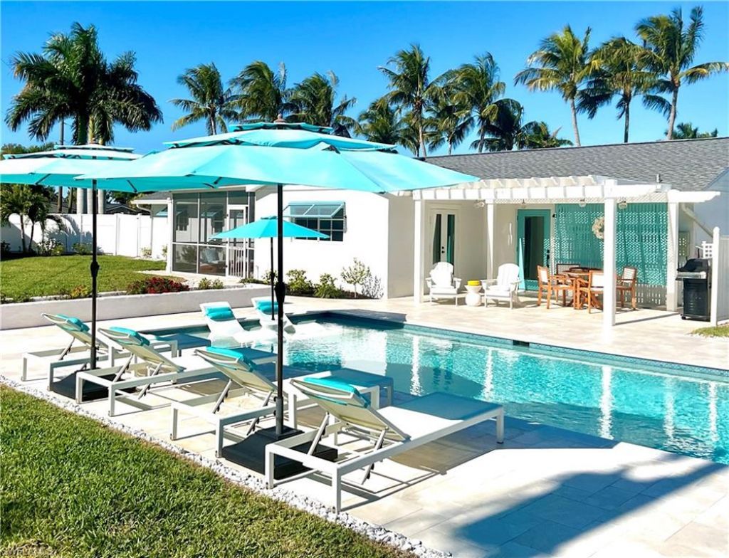 1086 N Town And River Dr, Fort Myers, FL 33919 Photo