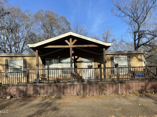 106 East Street, Edwards, MS 39066