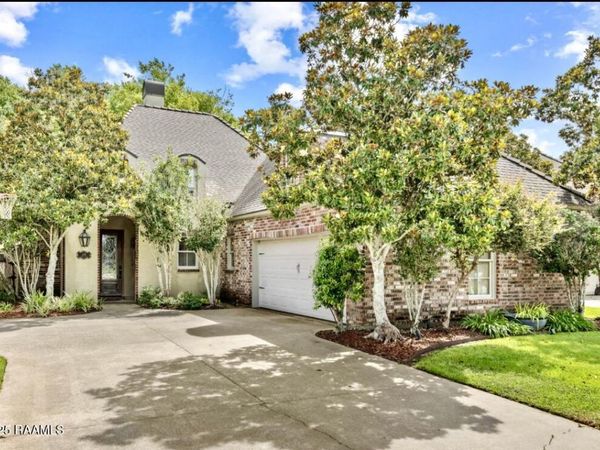 200 Croft Row , Lafayette, LA 70503