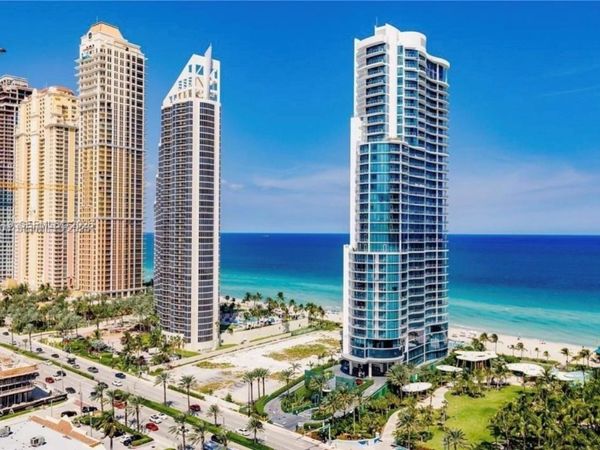 210 174th St, Unit 911, Sunny Isles Beach, FL 33160