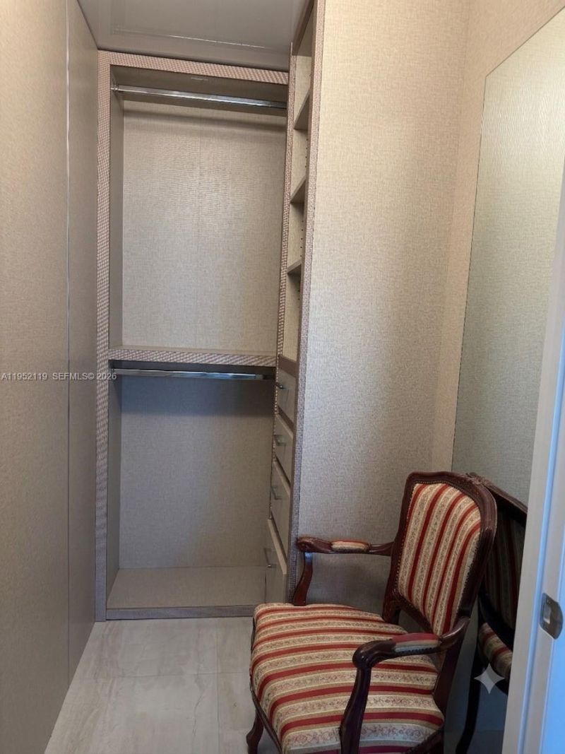 210 174th St, Unit 911, Sunny Isles Beach, FL 33160 Photo